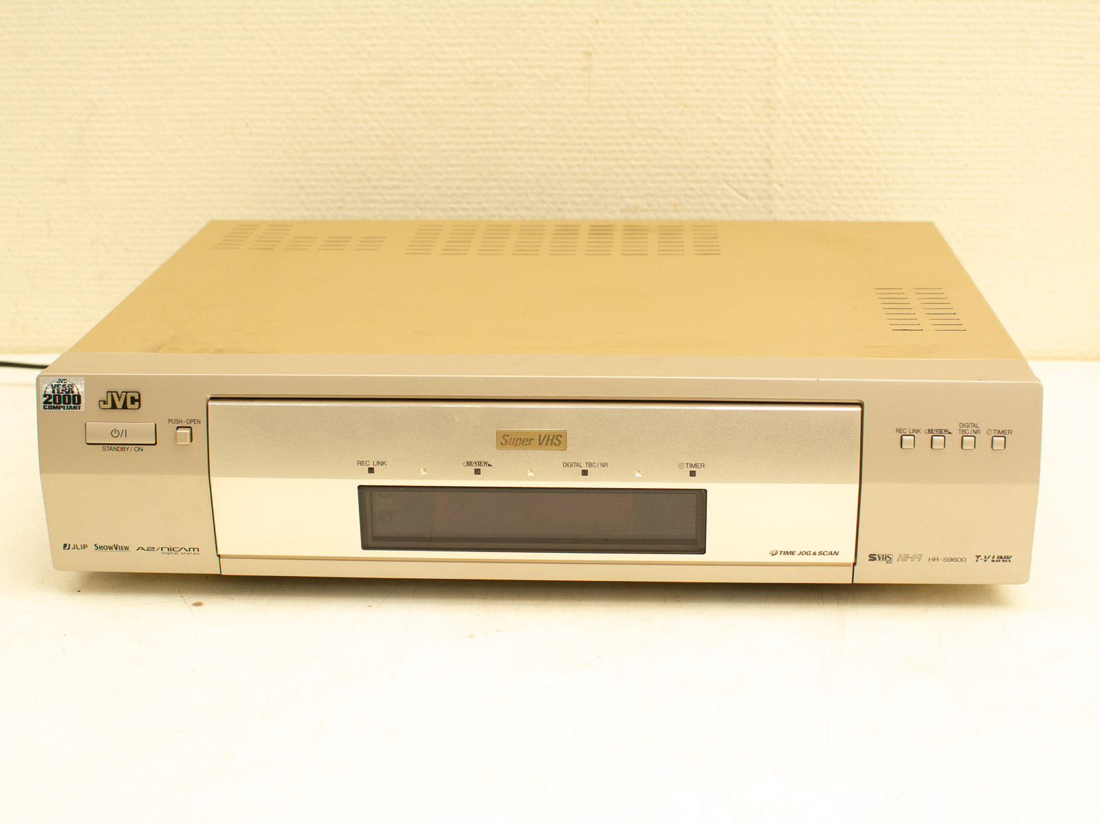 JVC super vhs video cassette recorder  32307