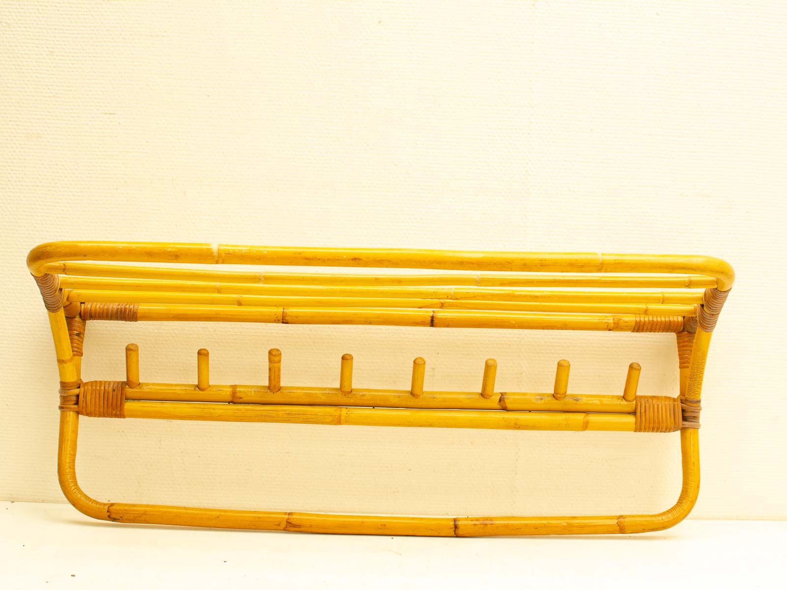 vintage    Rotan kapstok  32144