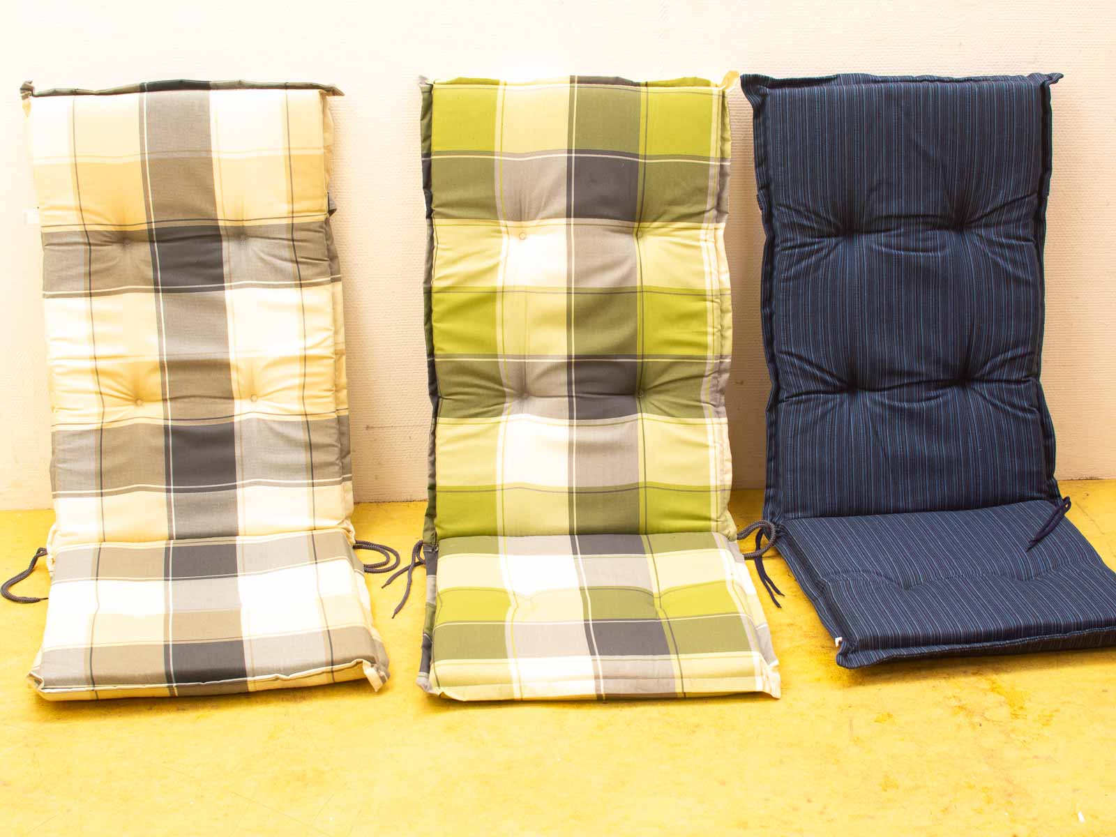 Stylish vintage seat cushions in unique patterns for cozy and charming interiors.