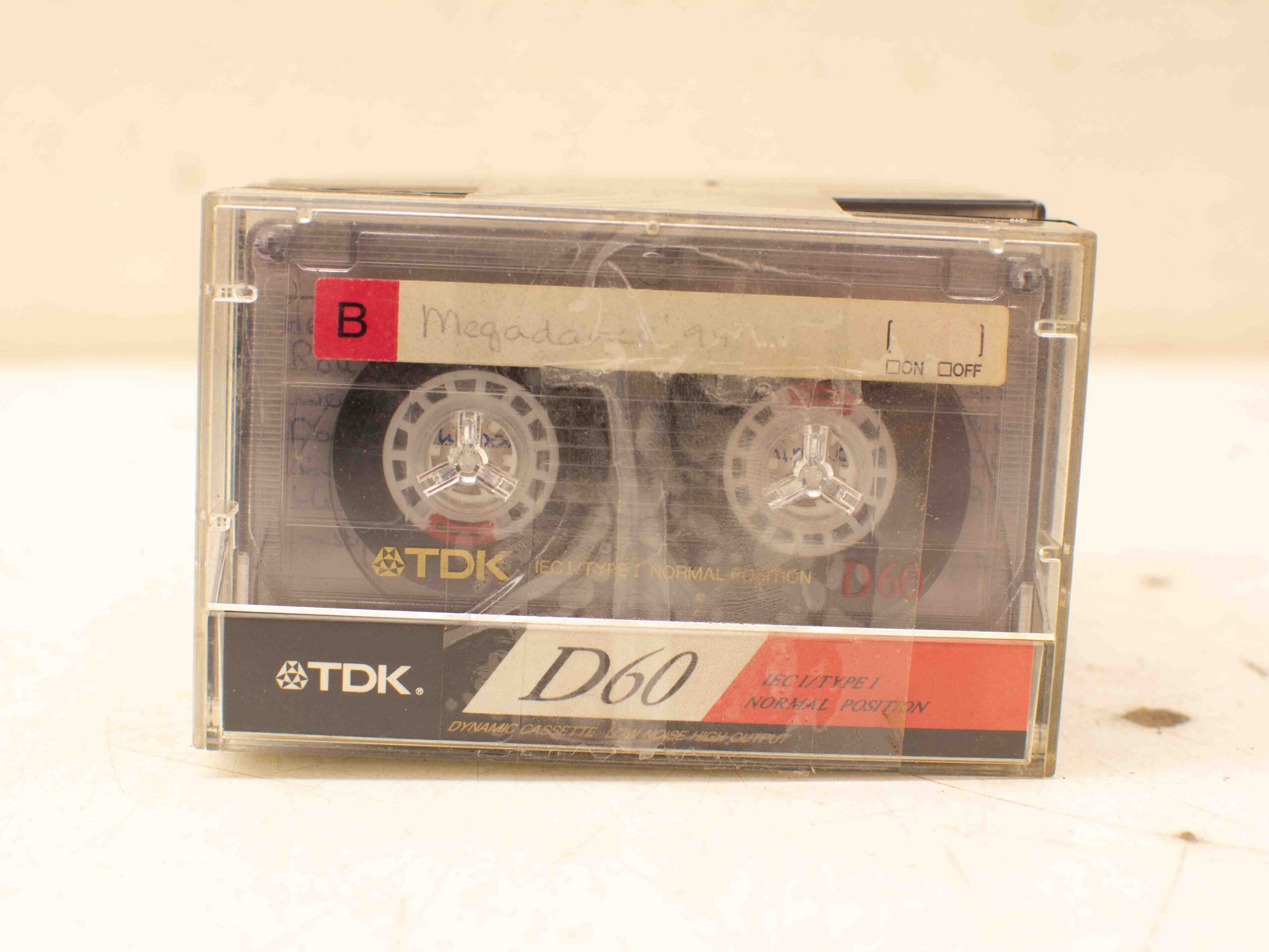 8 TDK cassettebandjes 37946
