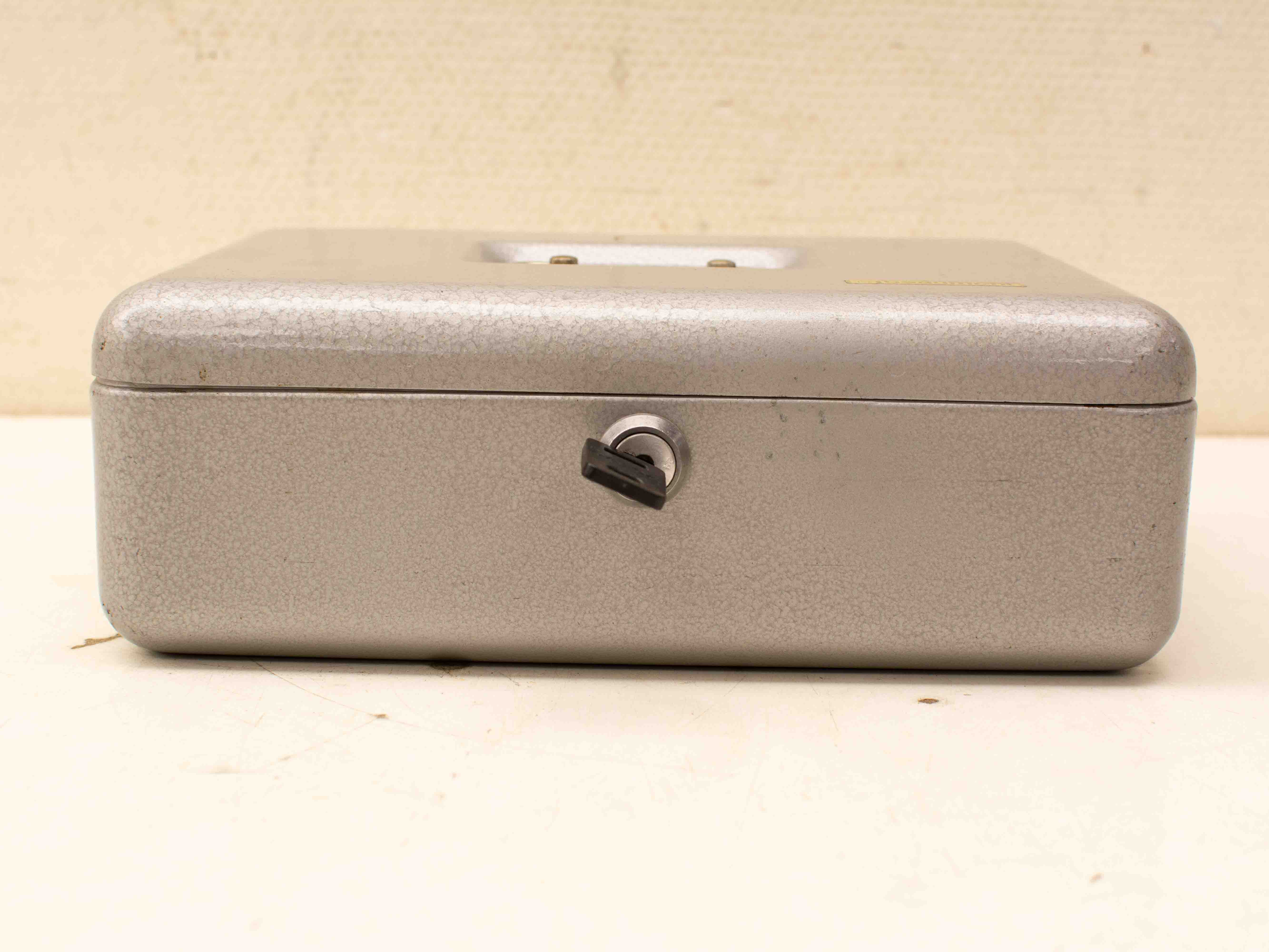 Beaumont metalen geldkistje  38521