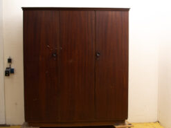 Vintage kledingkast 39063