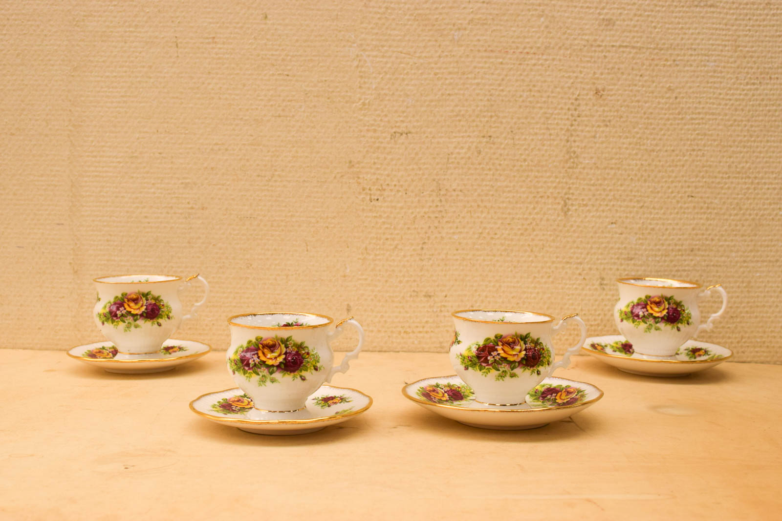 8 delig Elizabethan staffordshire porseleinen kop en schotel 44534