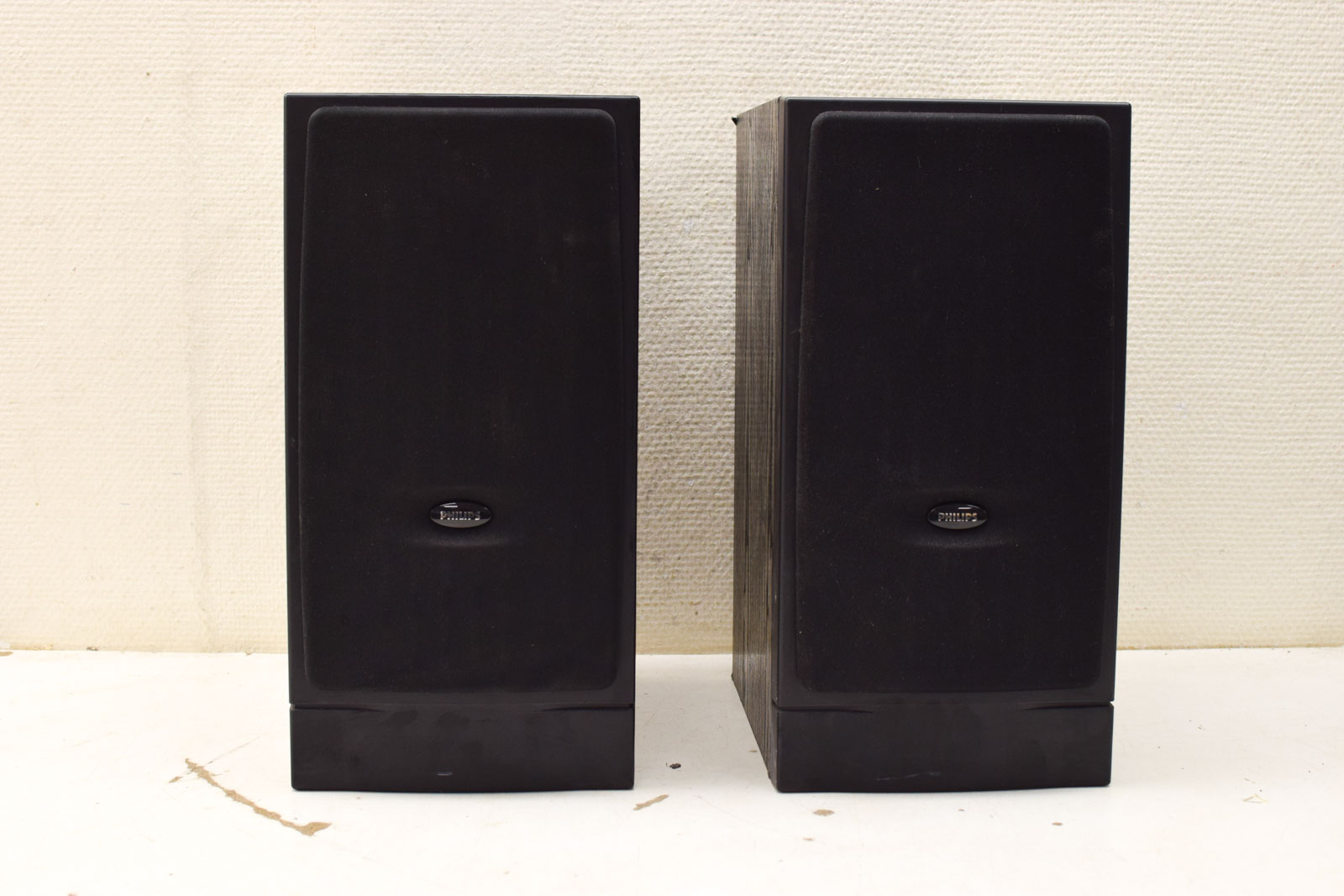 2 stuks Philips luidsprekers  45138