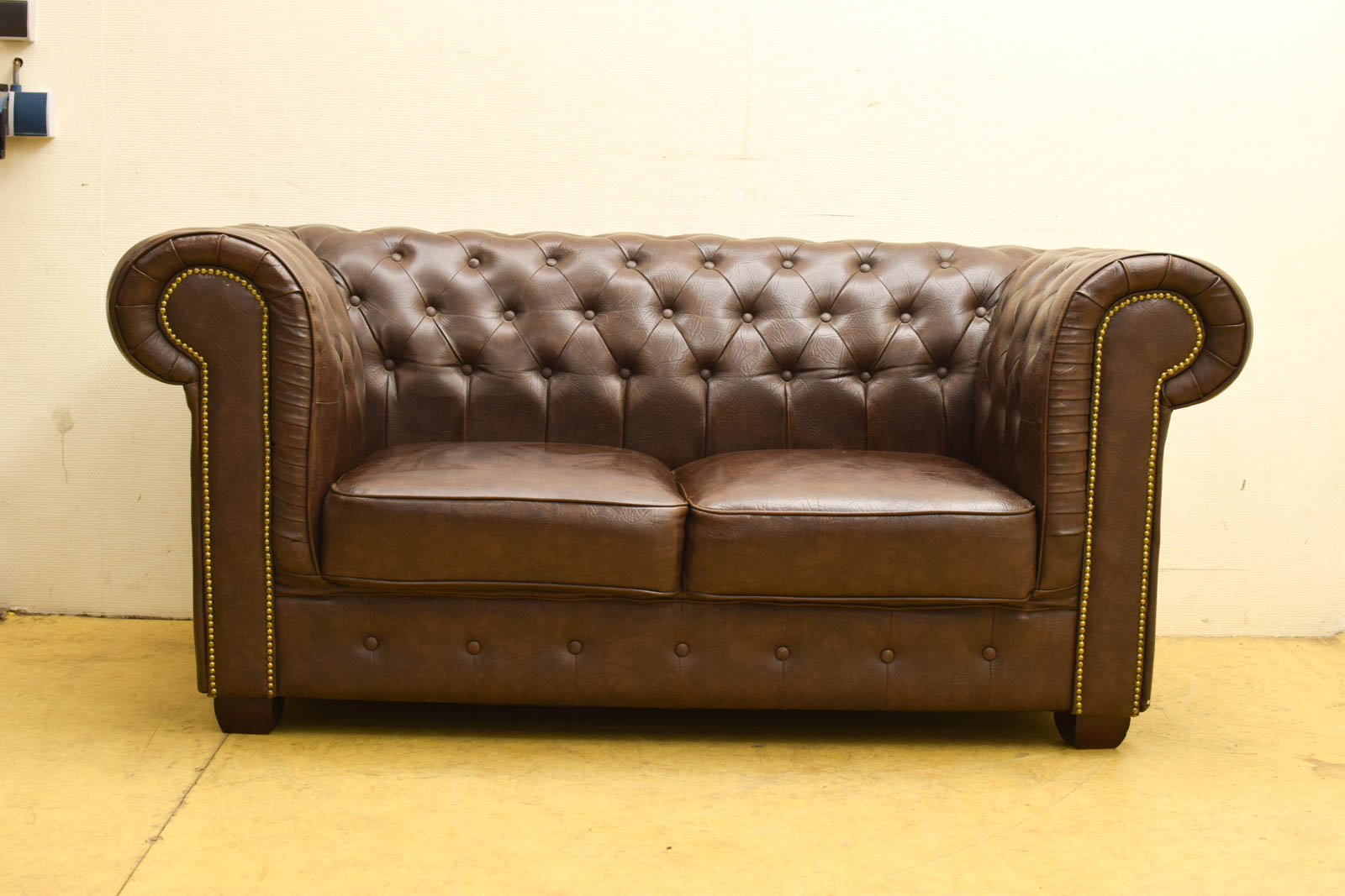 Chesterfield 2 persoons bank  45257