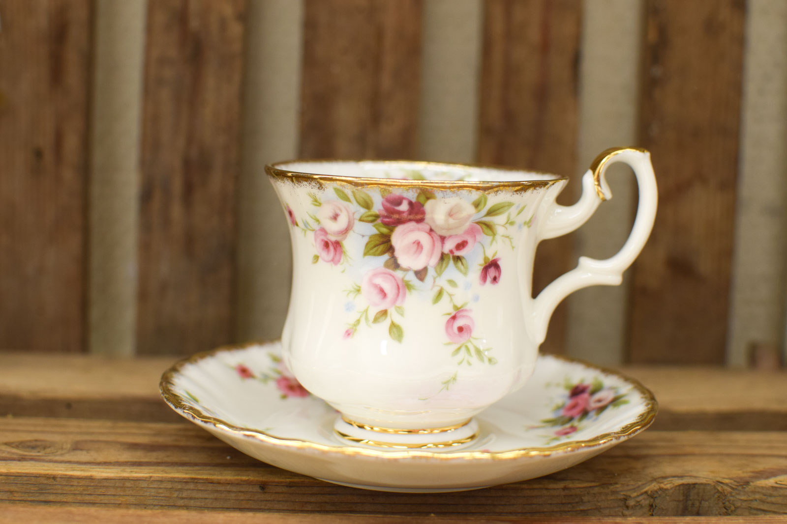 Royal Albert porseleinen kop en schotel  45294