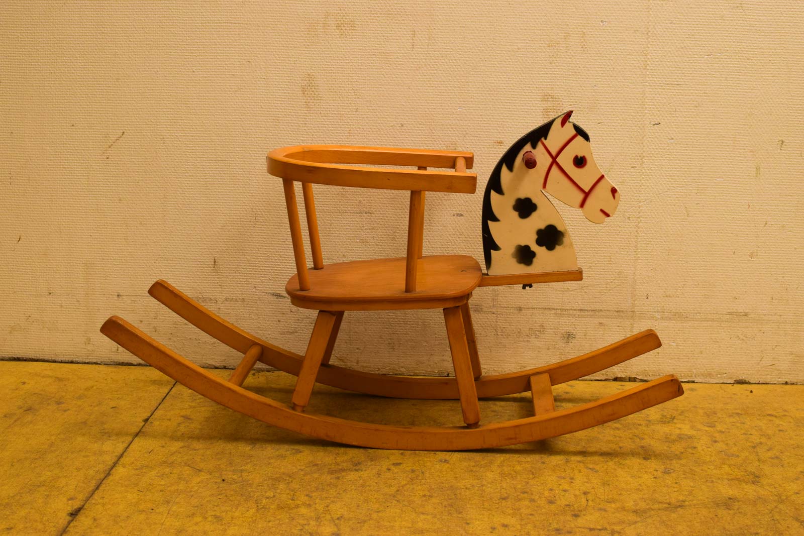 Vintage herlag  houten hobbelpaard 45389
