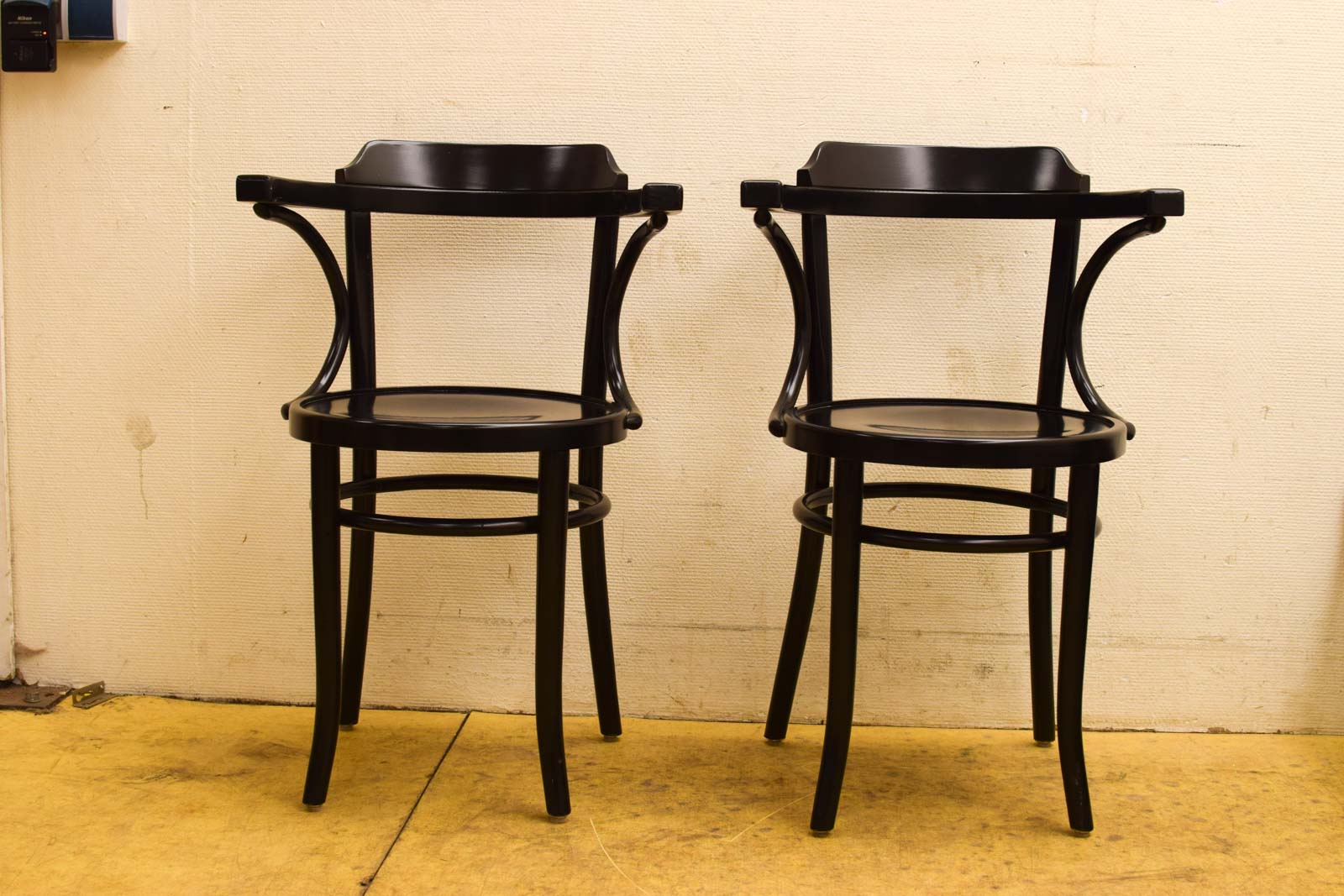 6 stuks eetkamerstoellen  met armleining  45156