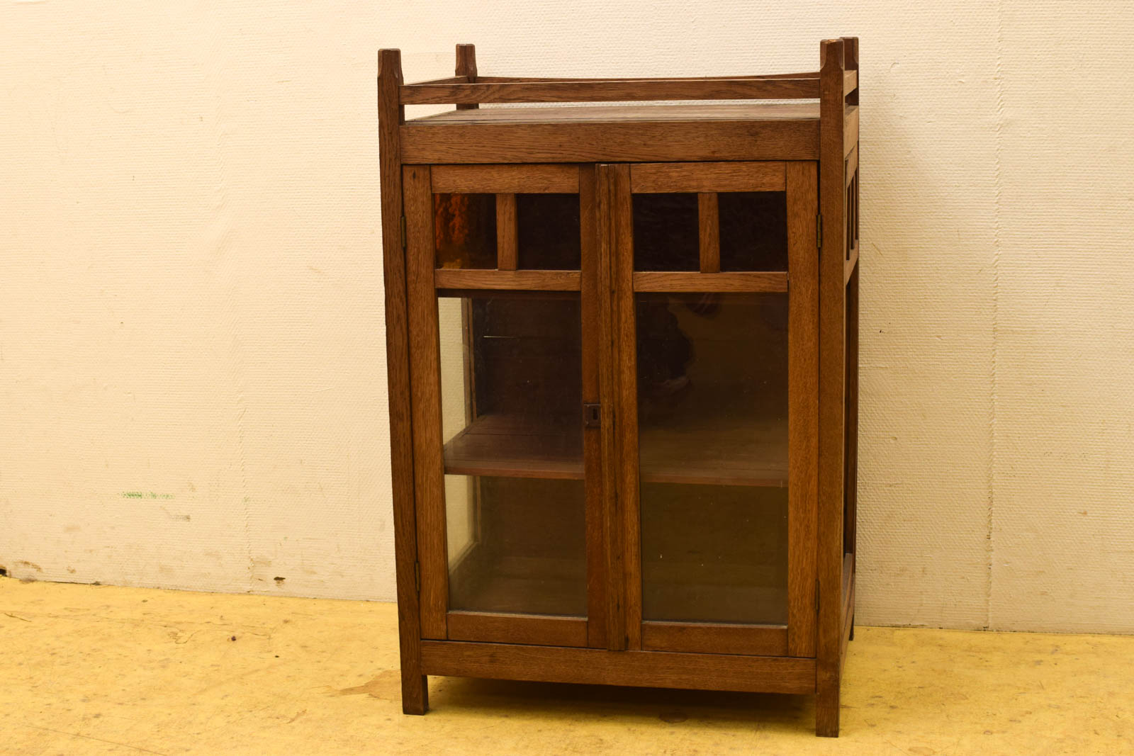 Houten kastje  45228