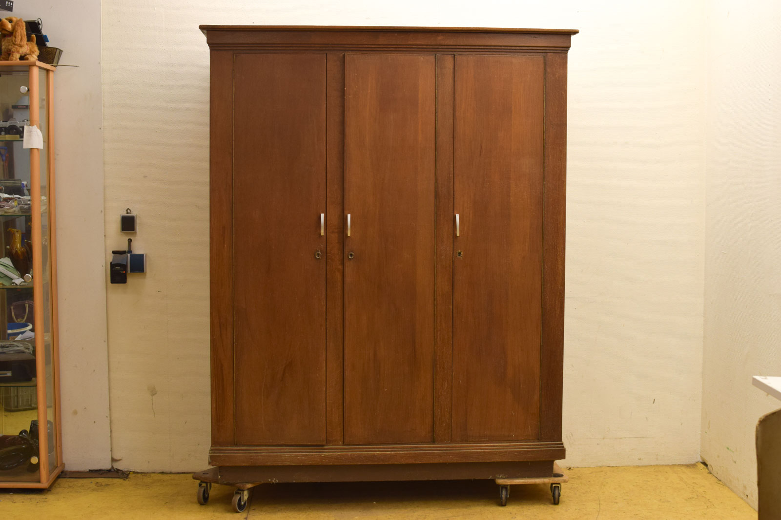 Houten kledingkast  45353