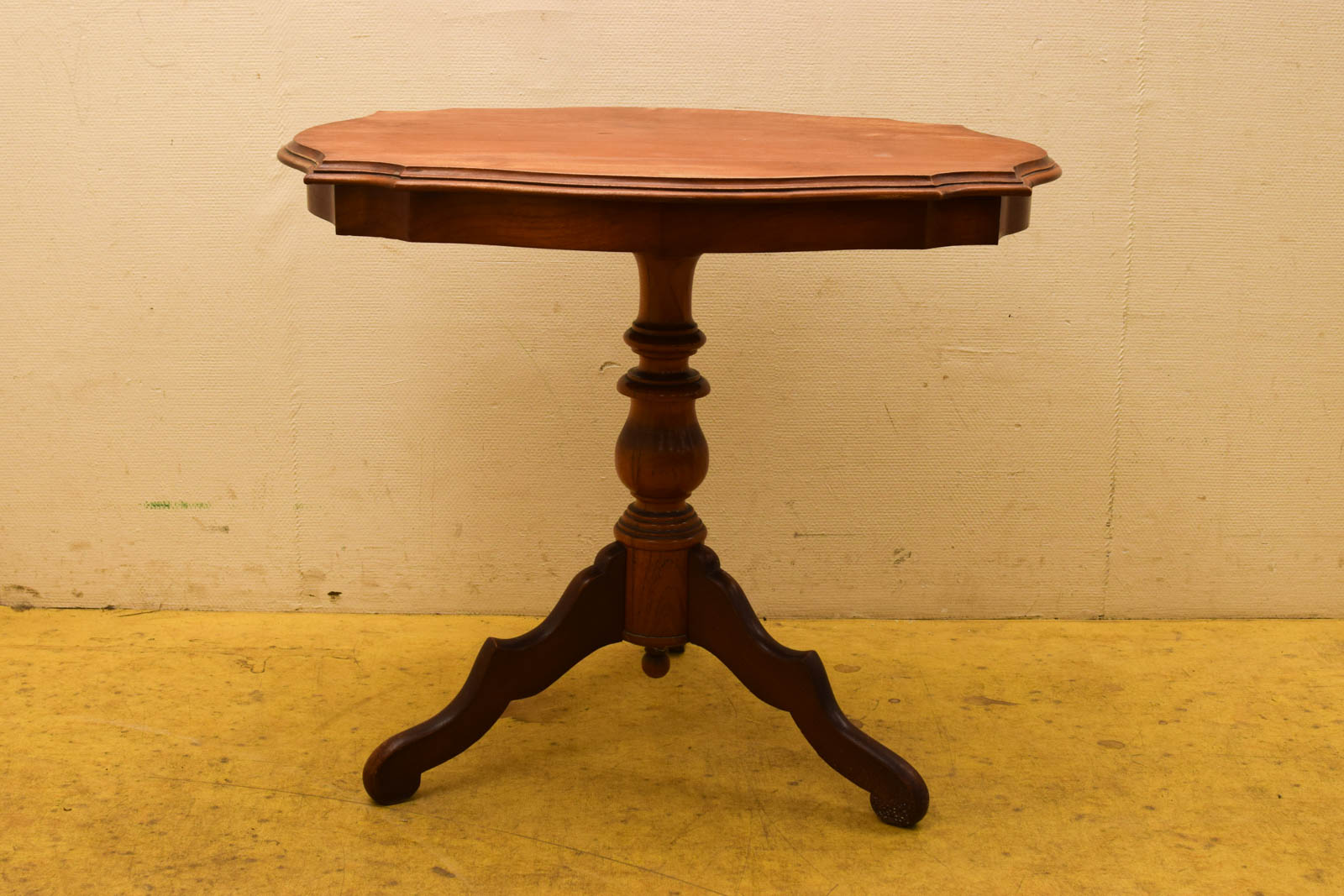 Ovale Biedermeier  Tafel /Bijzettafel  45256