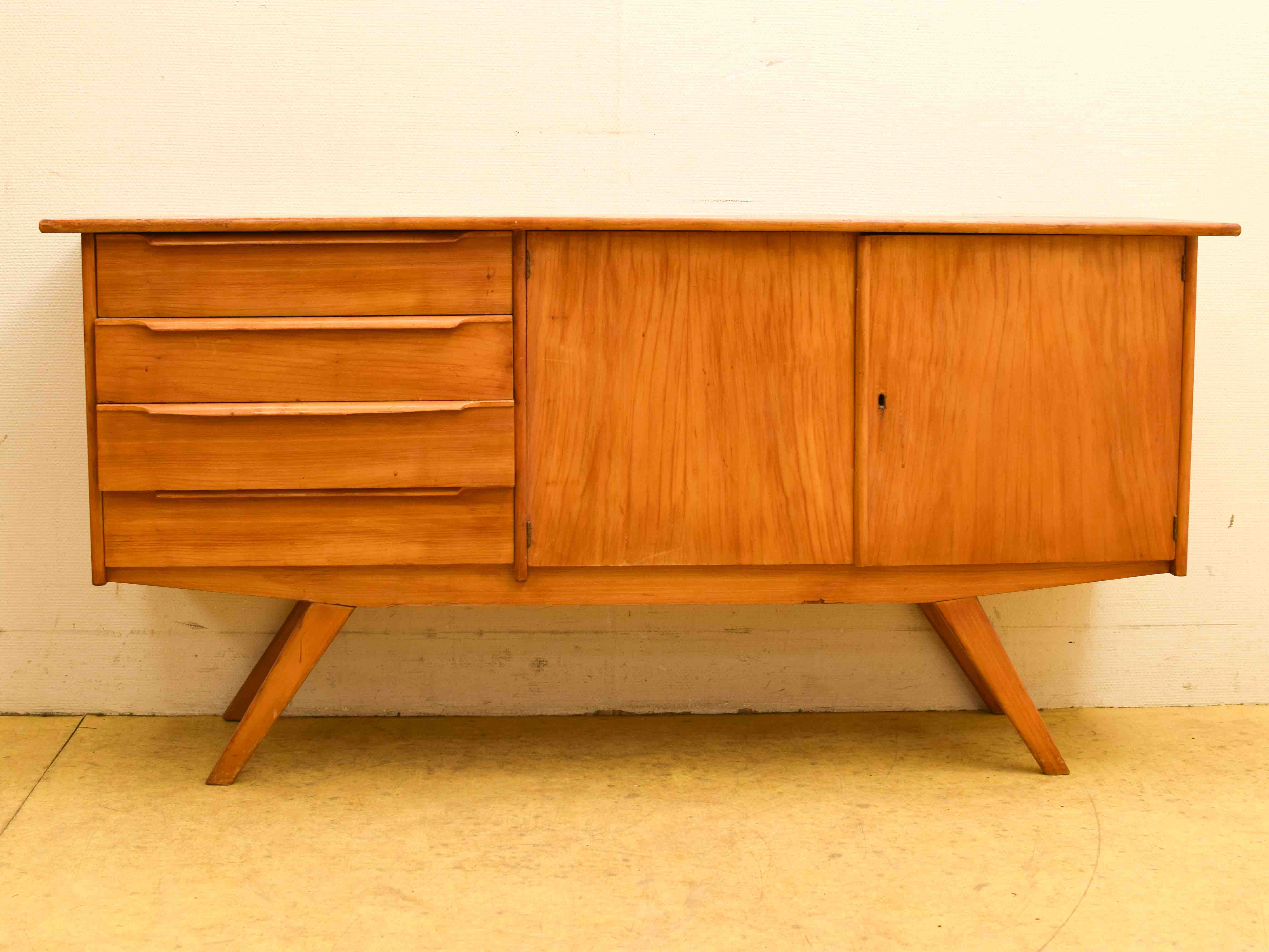 Vintage houten   Dressoir  44828