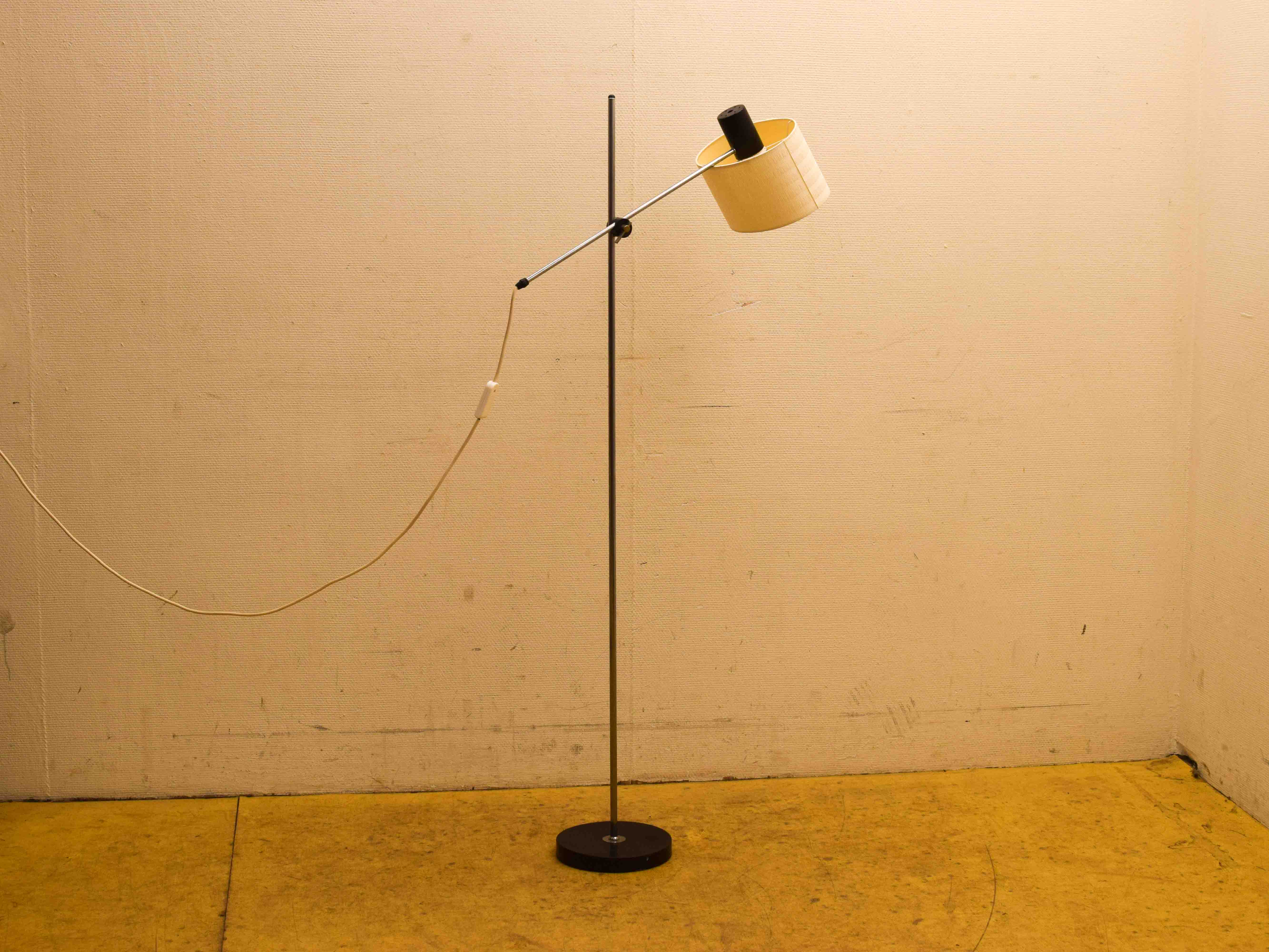 Vintage vloerlamp 44819