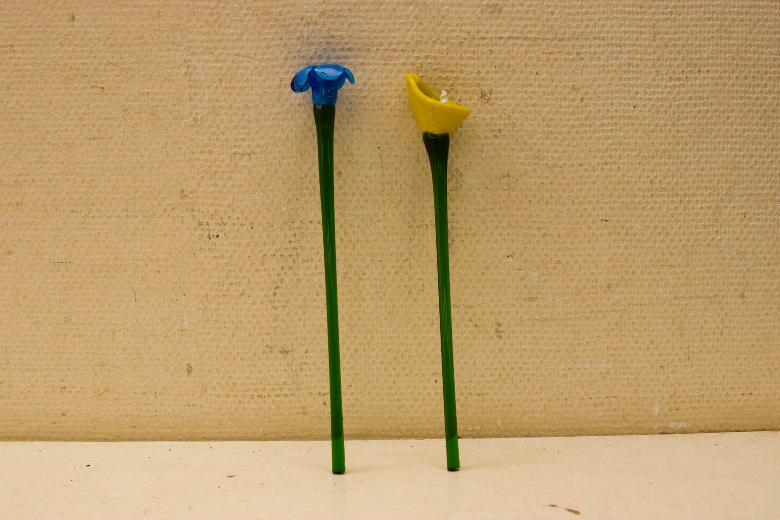 2 stuk Glazen bloem met stengel  45492