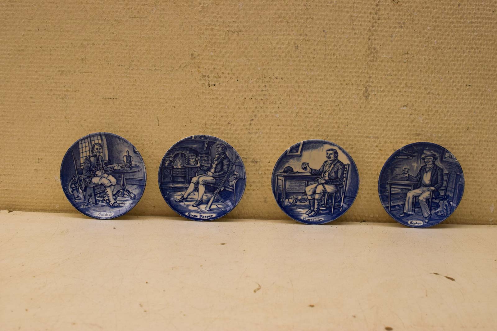 4 stuks Qld Chelsea porseleinen schoteltjes  45572