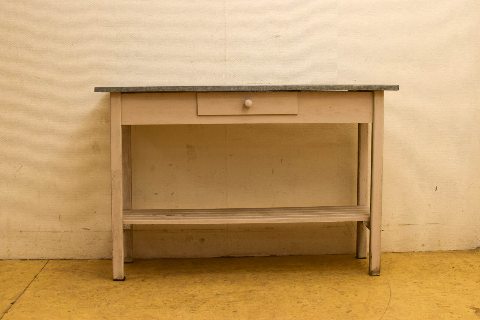 Houten tuintafel met lade  45700