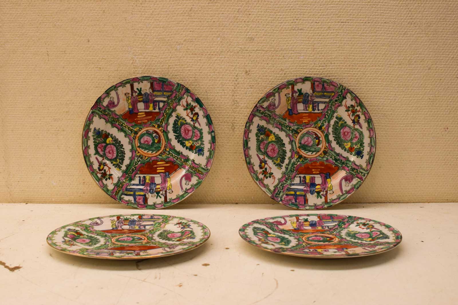 4 stuks chinese porseleinen borden  45729