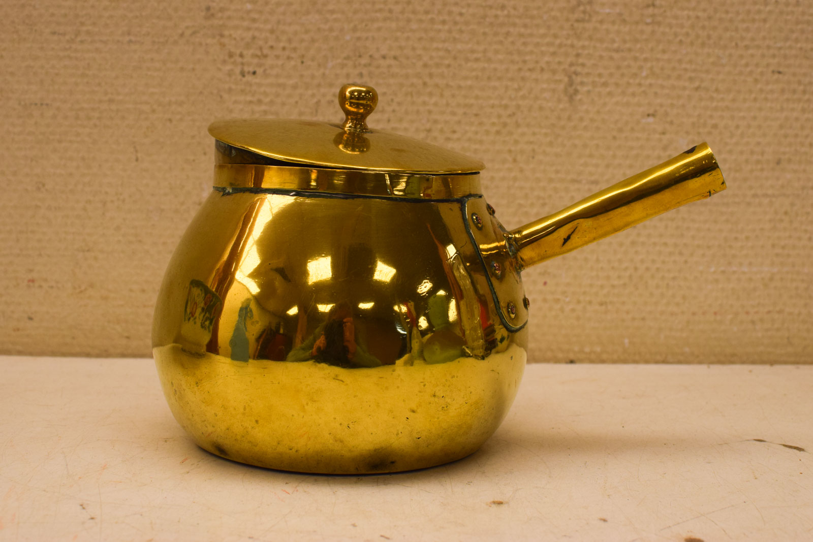 Bronzen steelpannetje  45742