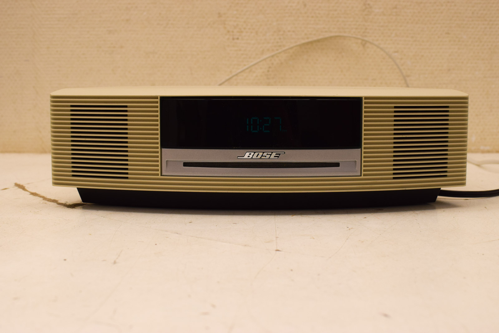 Bose wave music system  45939