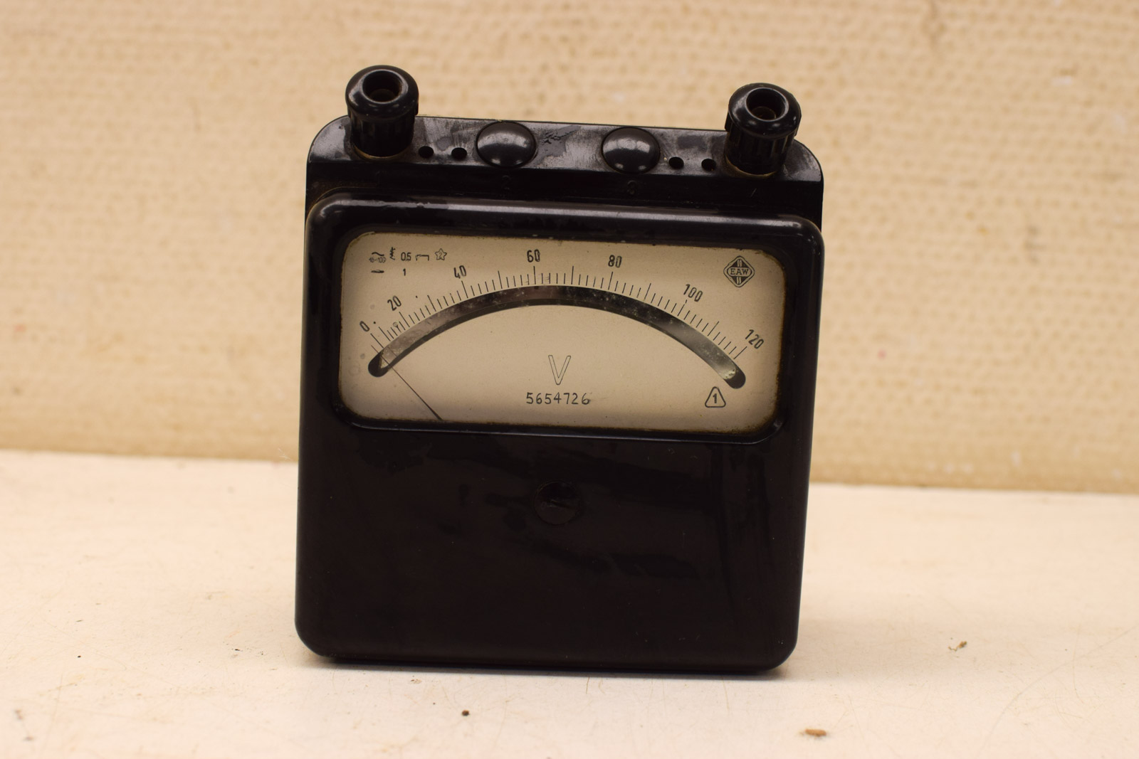 Voltmeter  45982