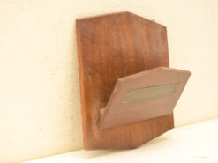 Alternative view of Houten dagbladhouder voor aan de muur 46302