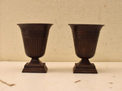 2 stuks messing vazen op voet 46337