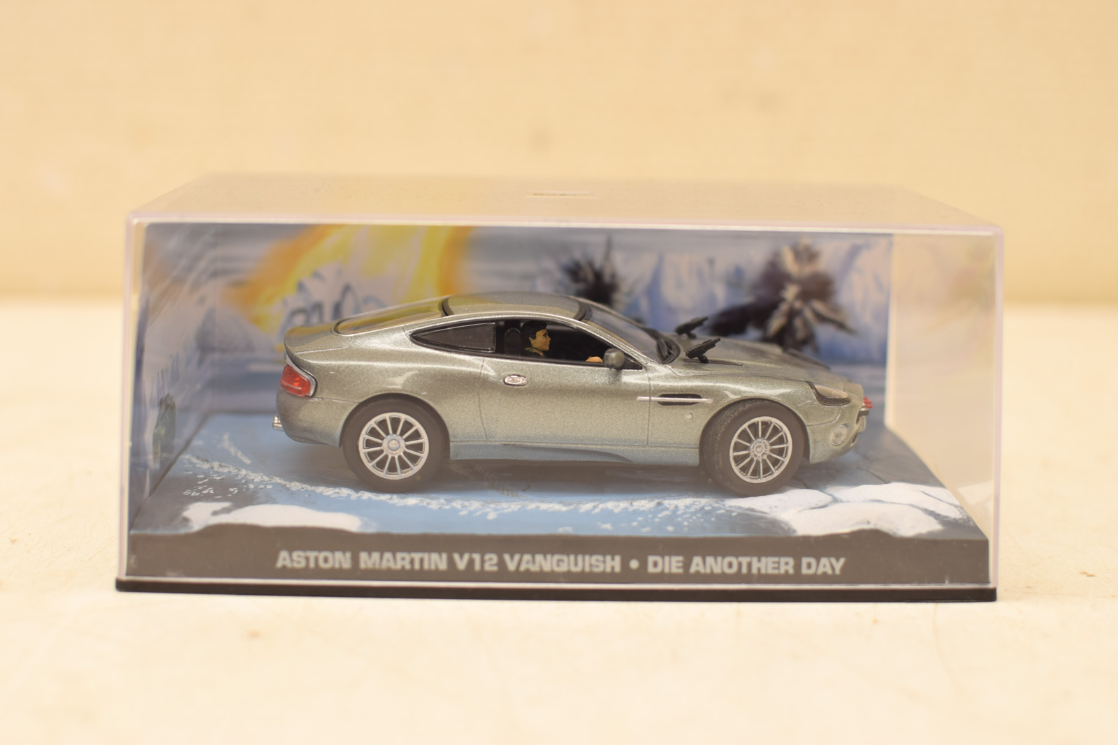 007 Aston martin v12 die another day  46341