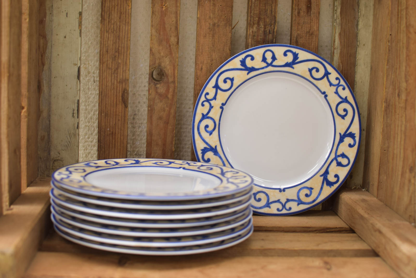 8 stuks Art & Design porseleinen borden  46352