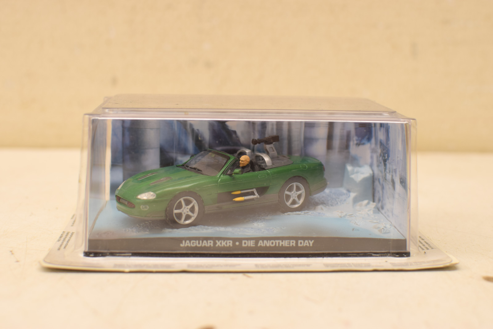 007 Jaguar xkr  die another day 46356