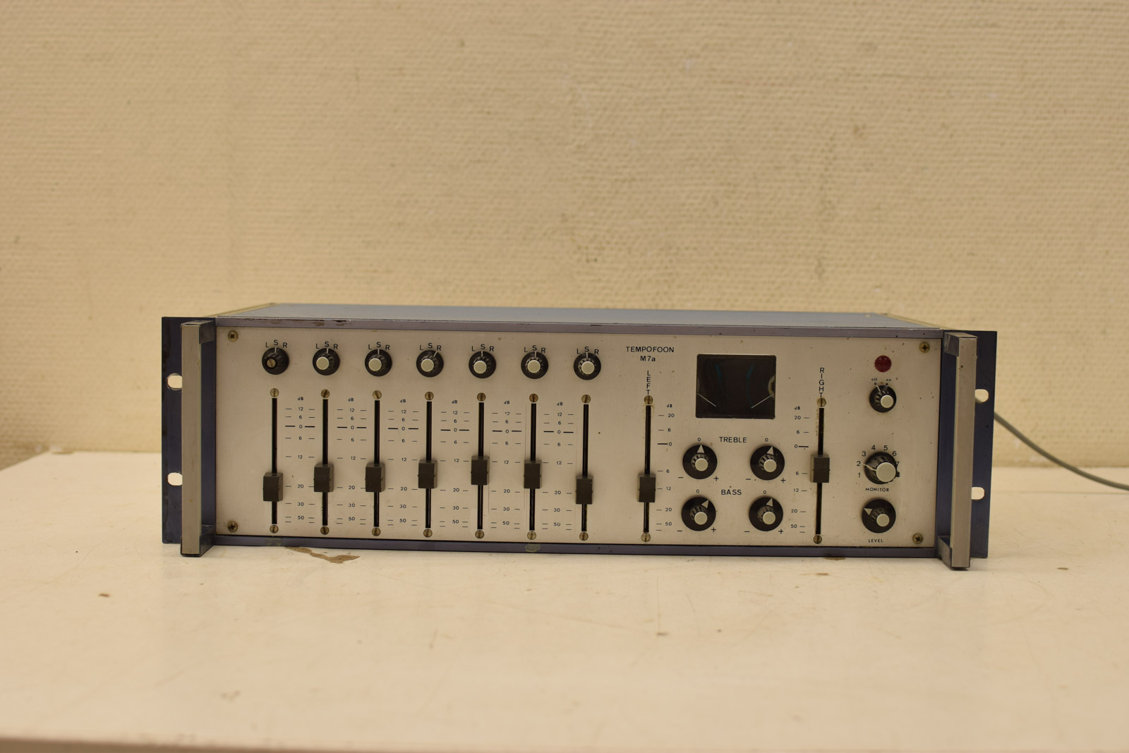 Stereo mixer  46485