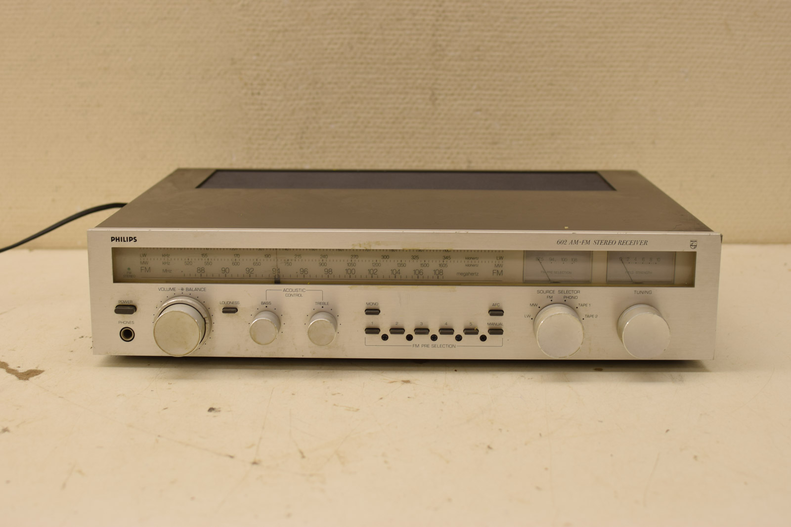 Philips 602 AM-FM stereo Receiver 46566