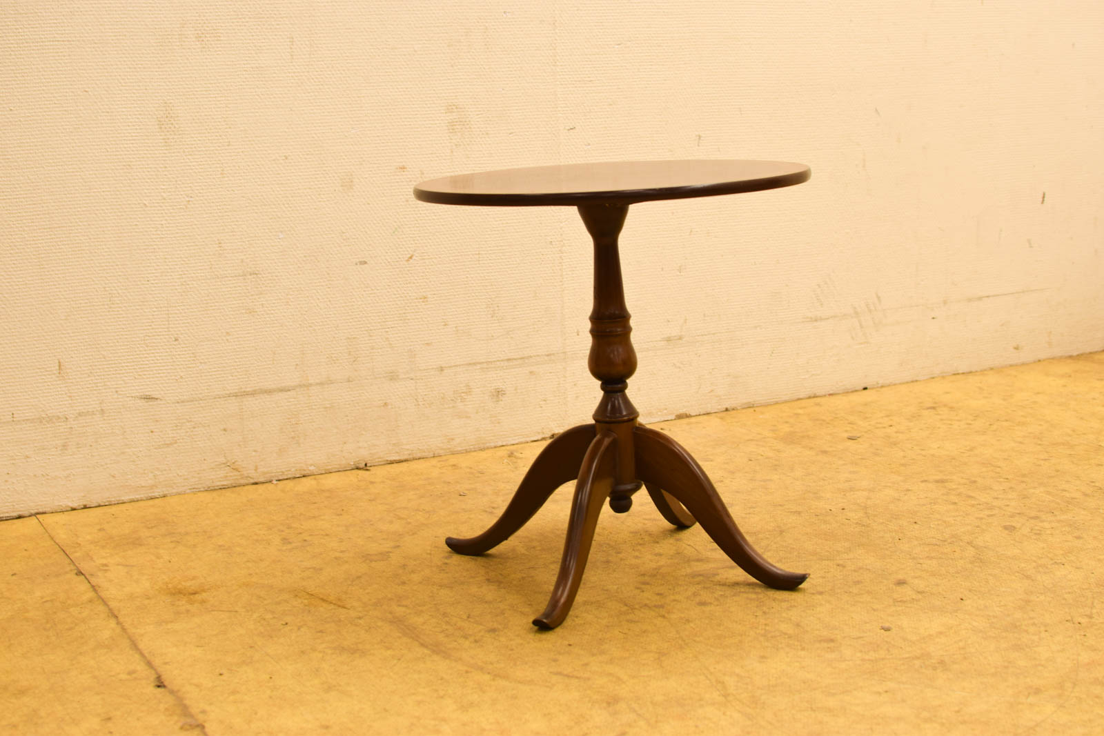 Houten Bijzettafeltje  46589