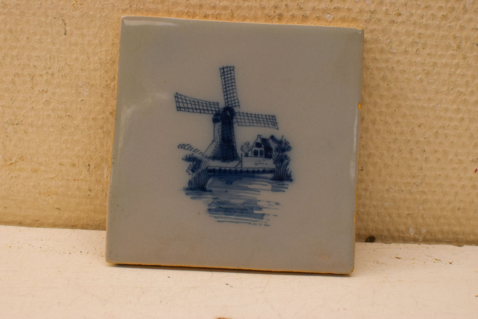 Wandtegel met prent van een molen  46678