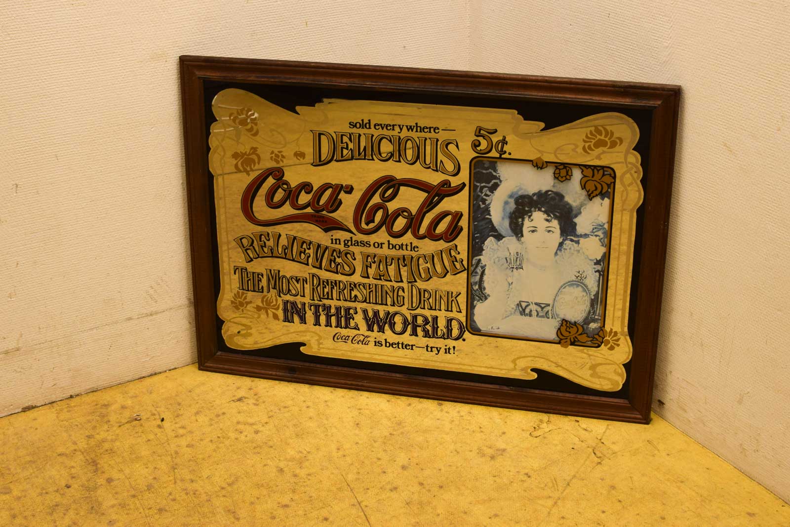 Vintage Coca cola reclame in spiegel  46702