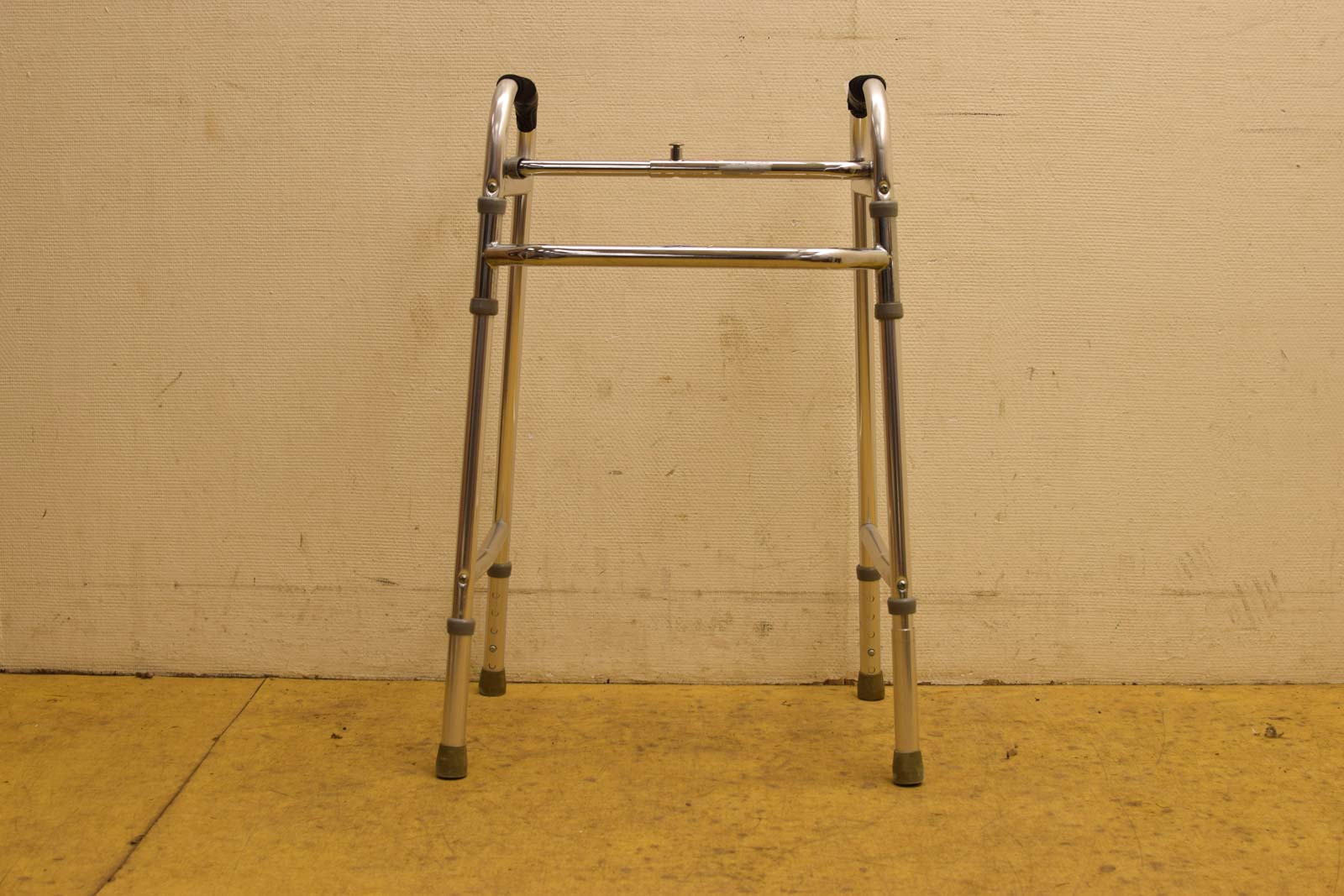 Invacare opvouwbaar looprek 46142