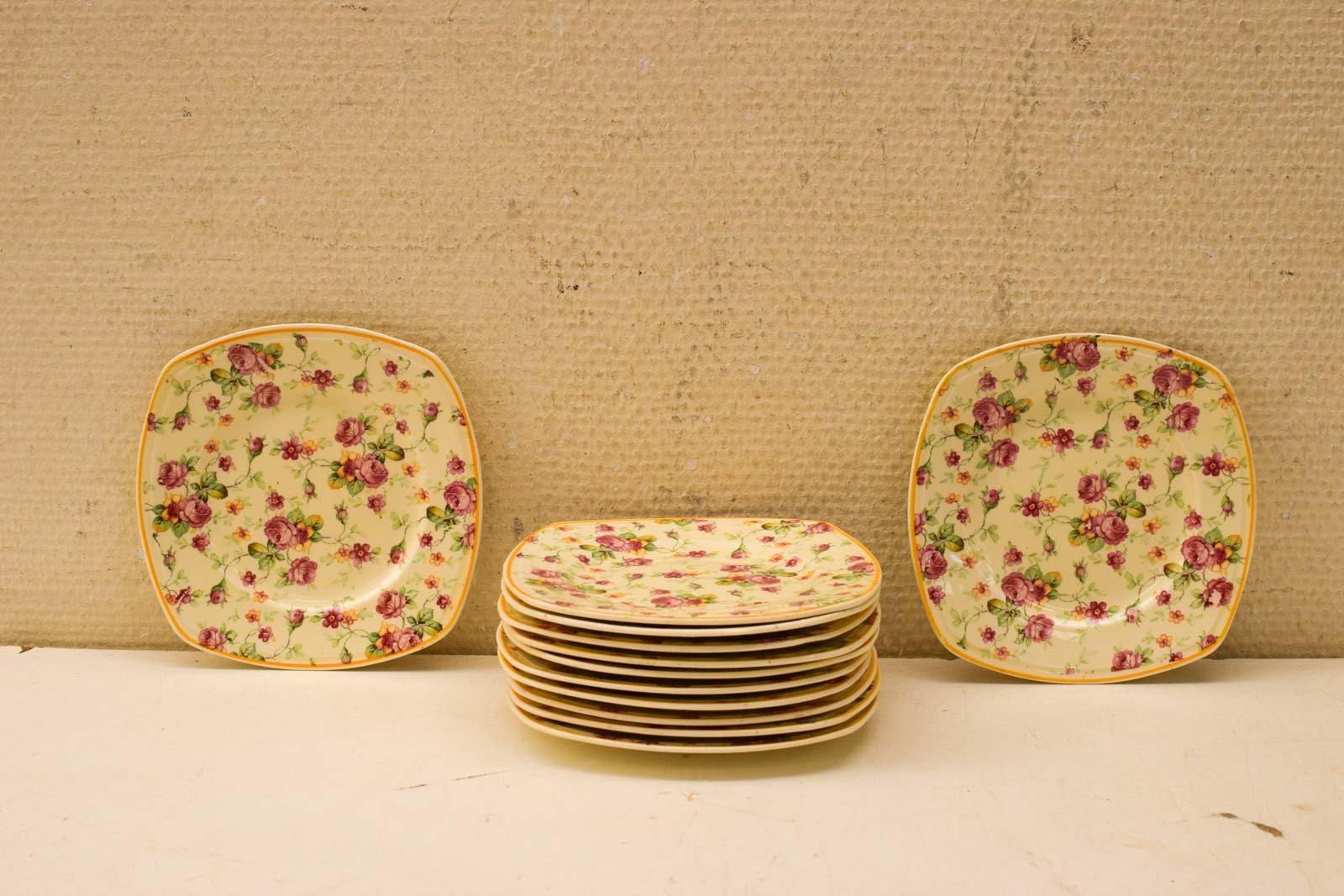 12  stuks societe ceramique porseleinen schoteltjes  46786