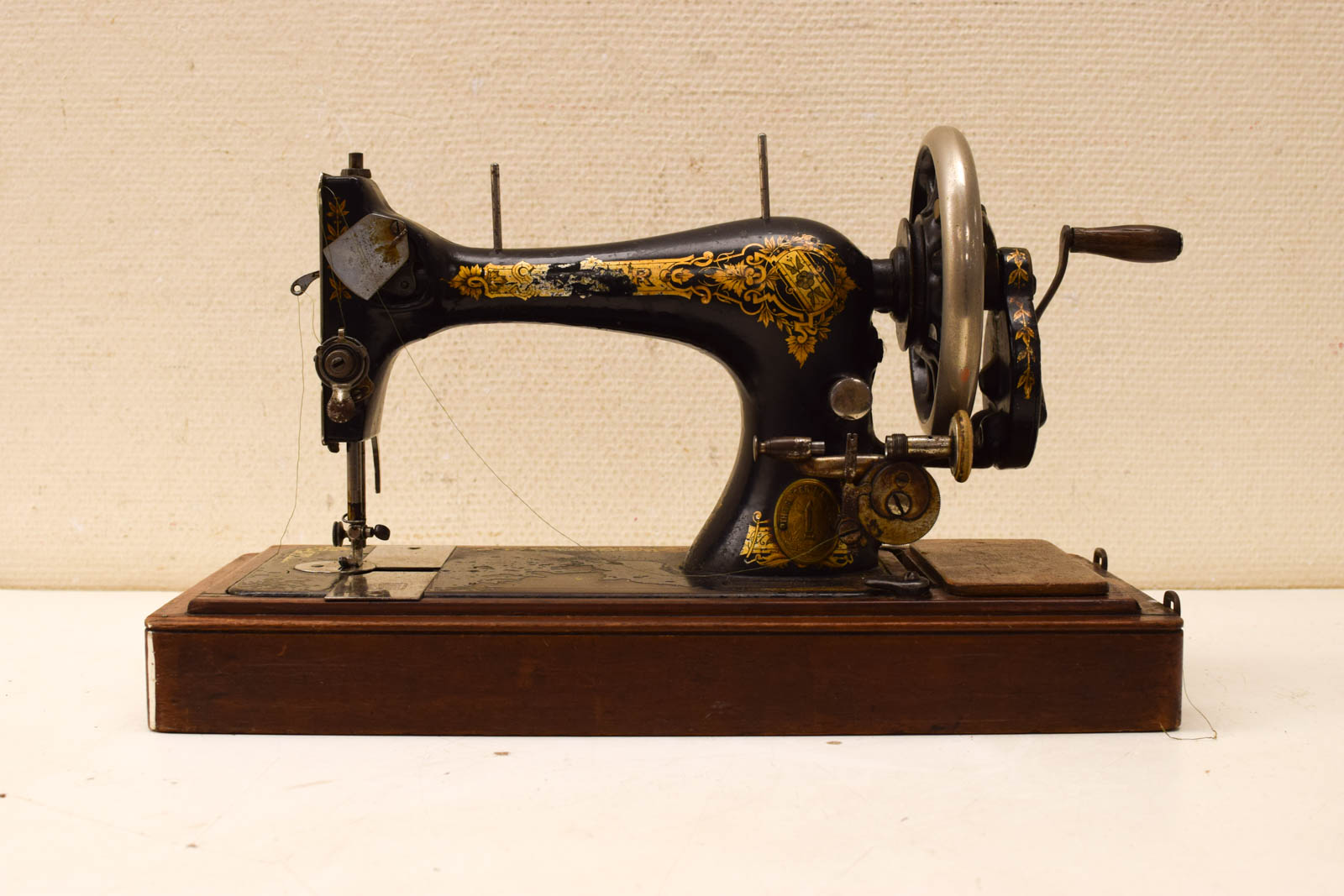 Singer  Manufacturing Handnaaimachine  46788