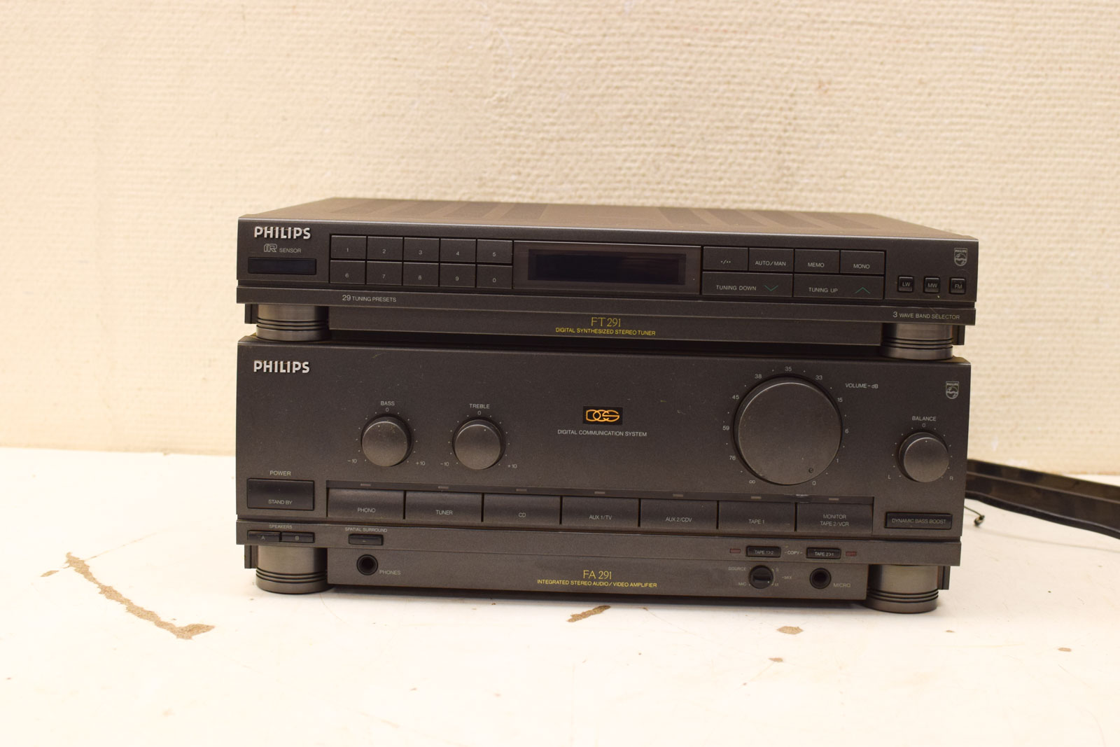 PhilipPa 291 integrated stereo system   46882