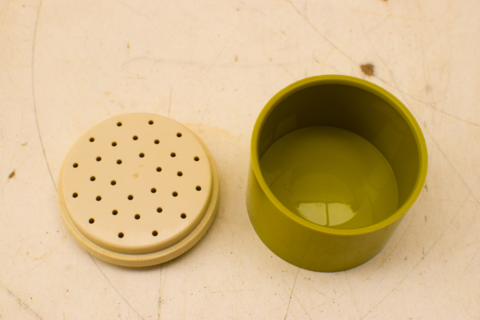 Alternative view of 3 stuk Tupperware stapelbare kruidenpotjes en 1 knoflookpot 47051