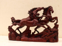 Beeld van 3 stuks galopperende paarden 47061
