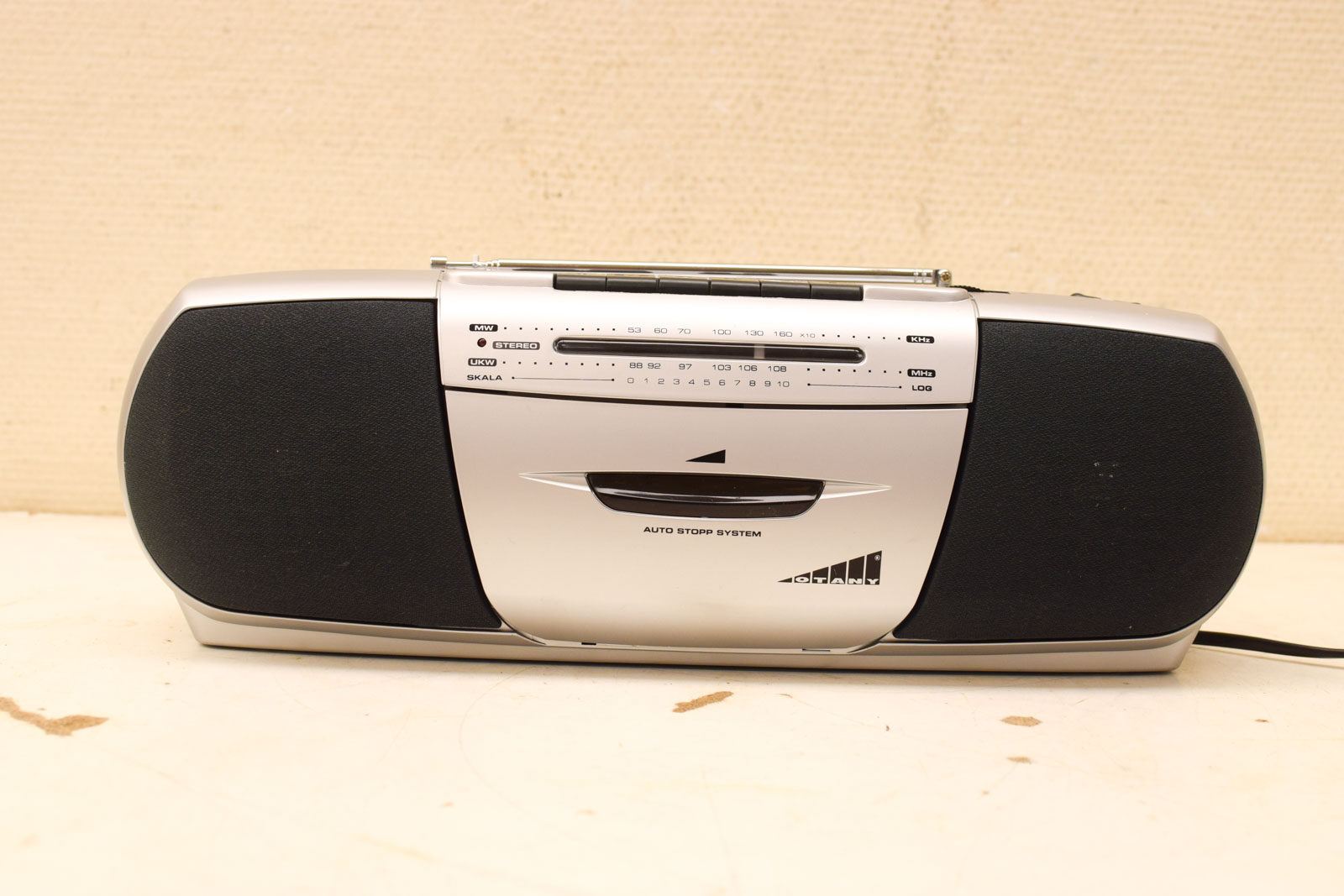 Botany Radio  / Cassette Recorder  47074