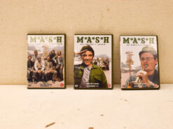 Alternative view of 3 dvd box M A S H het complete 1ste seizoen 47085