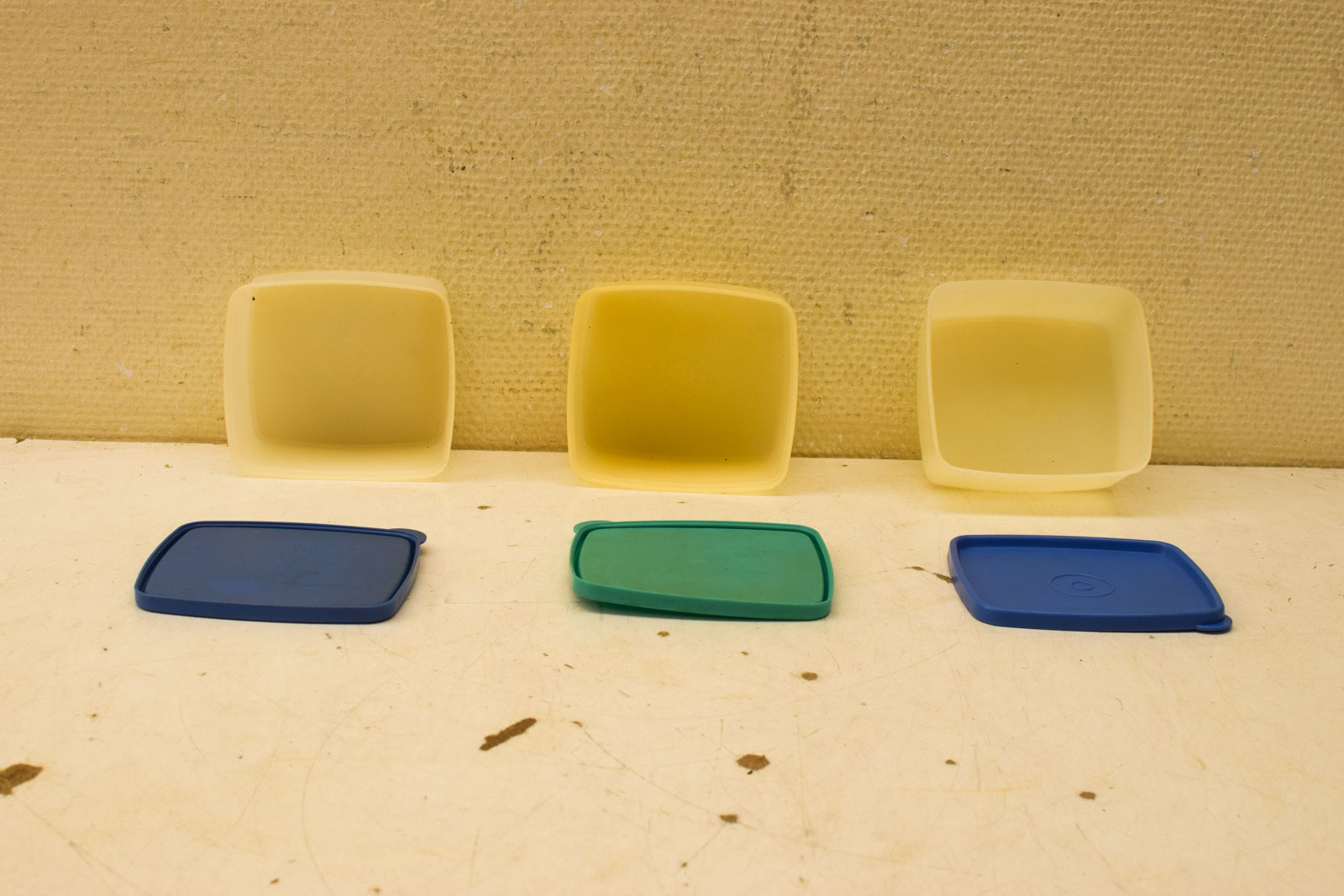 Alternative view of 3 stuks tupperware bakjes  47117