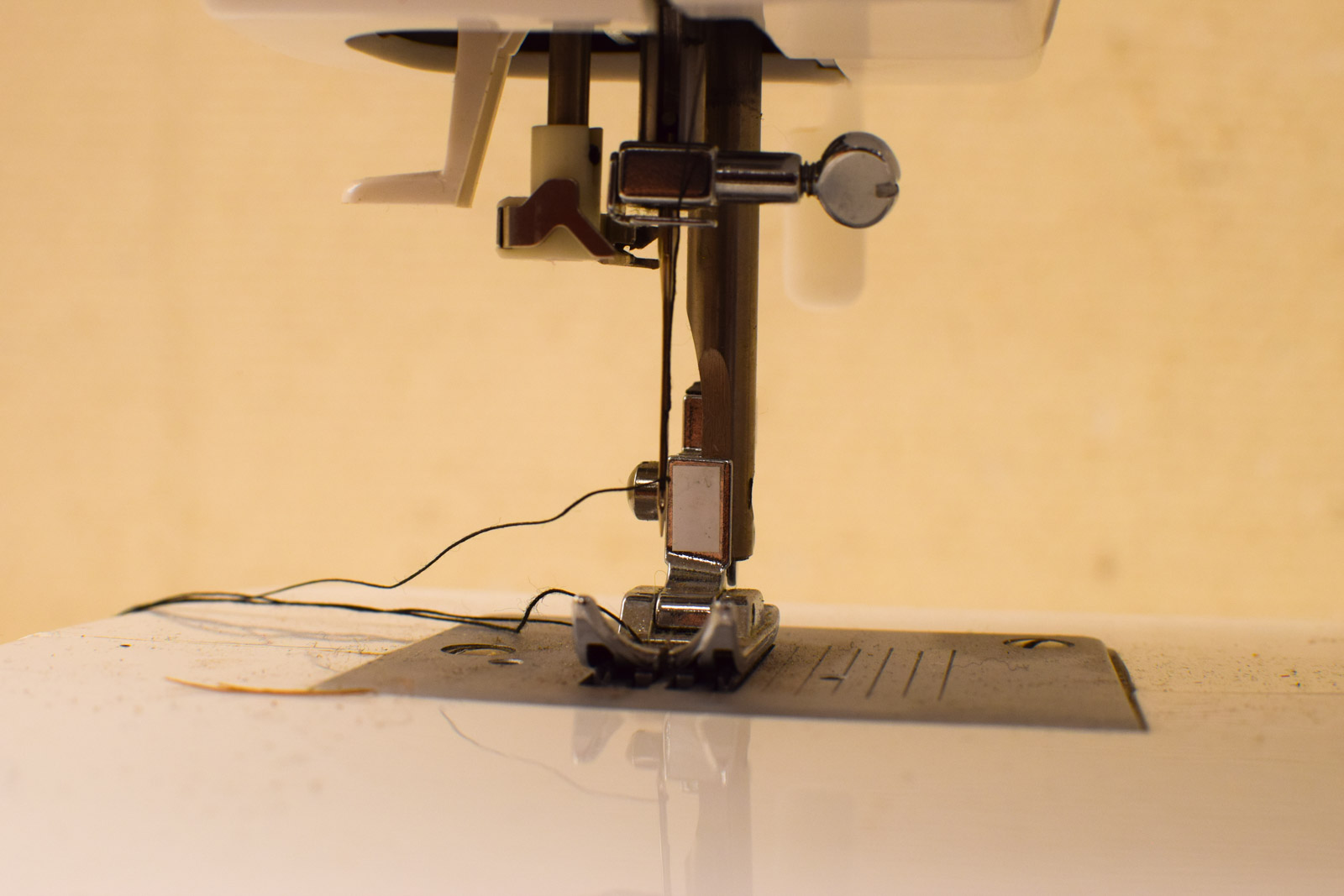 Alternative view of Singer Naaimachine  47121
