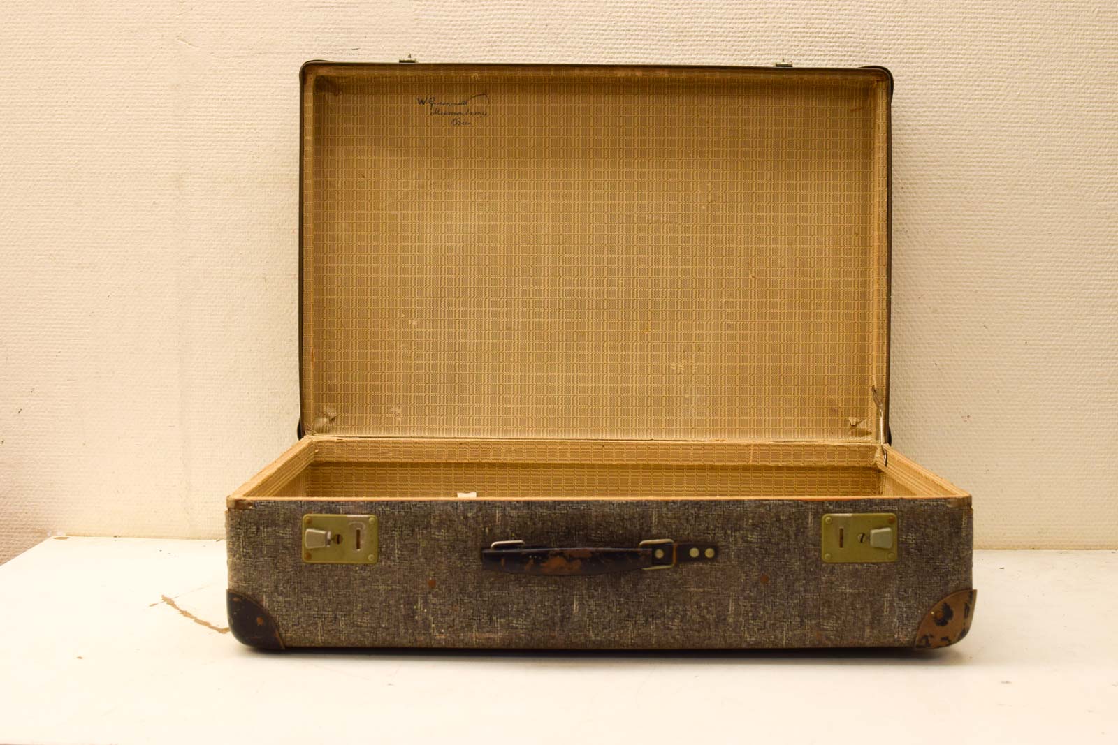 Alternative view of Koffer  47150