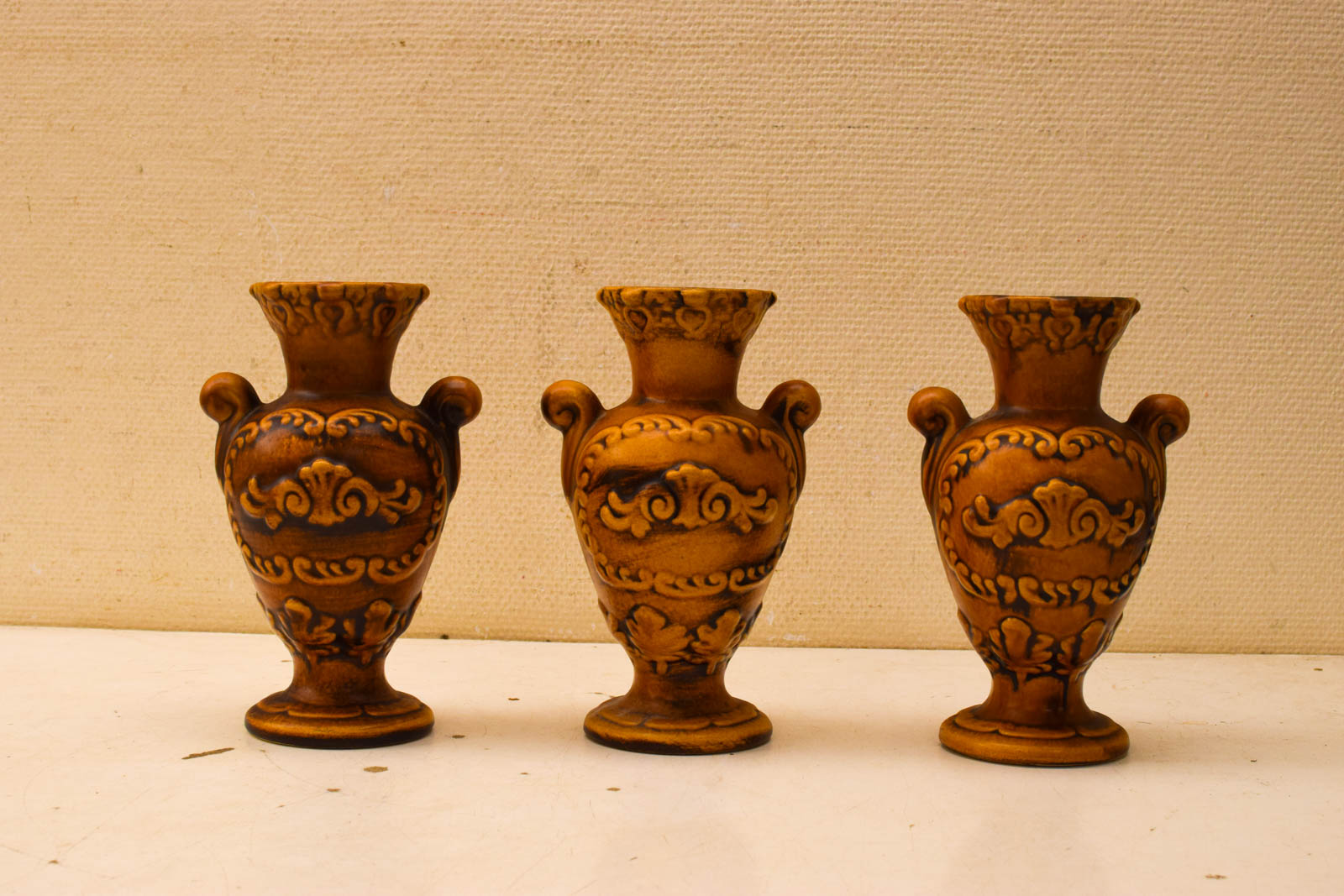 3 stuks bruine vazen  47173