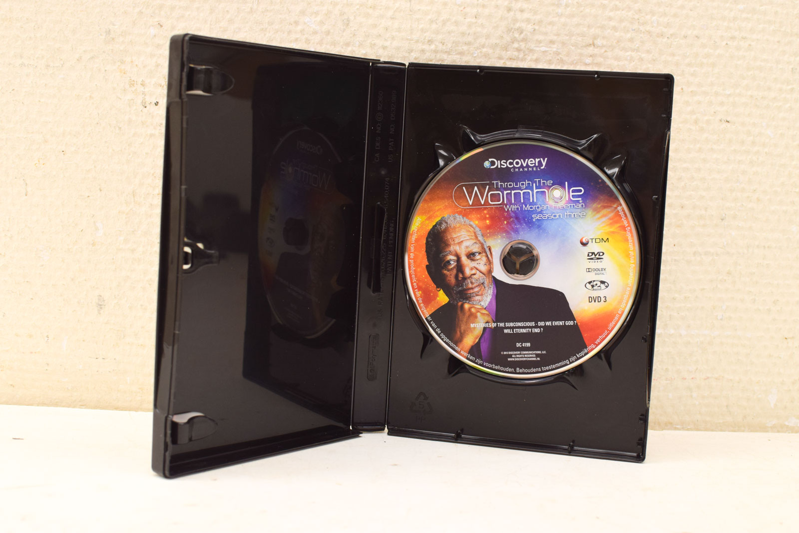 Alternative view of Through the Wormhole With morgan Freeman  47193
