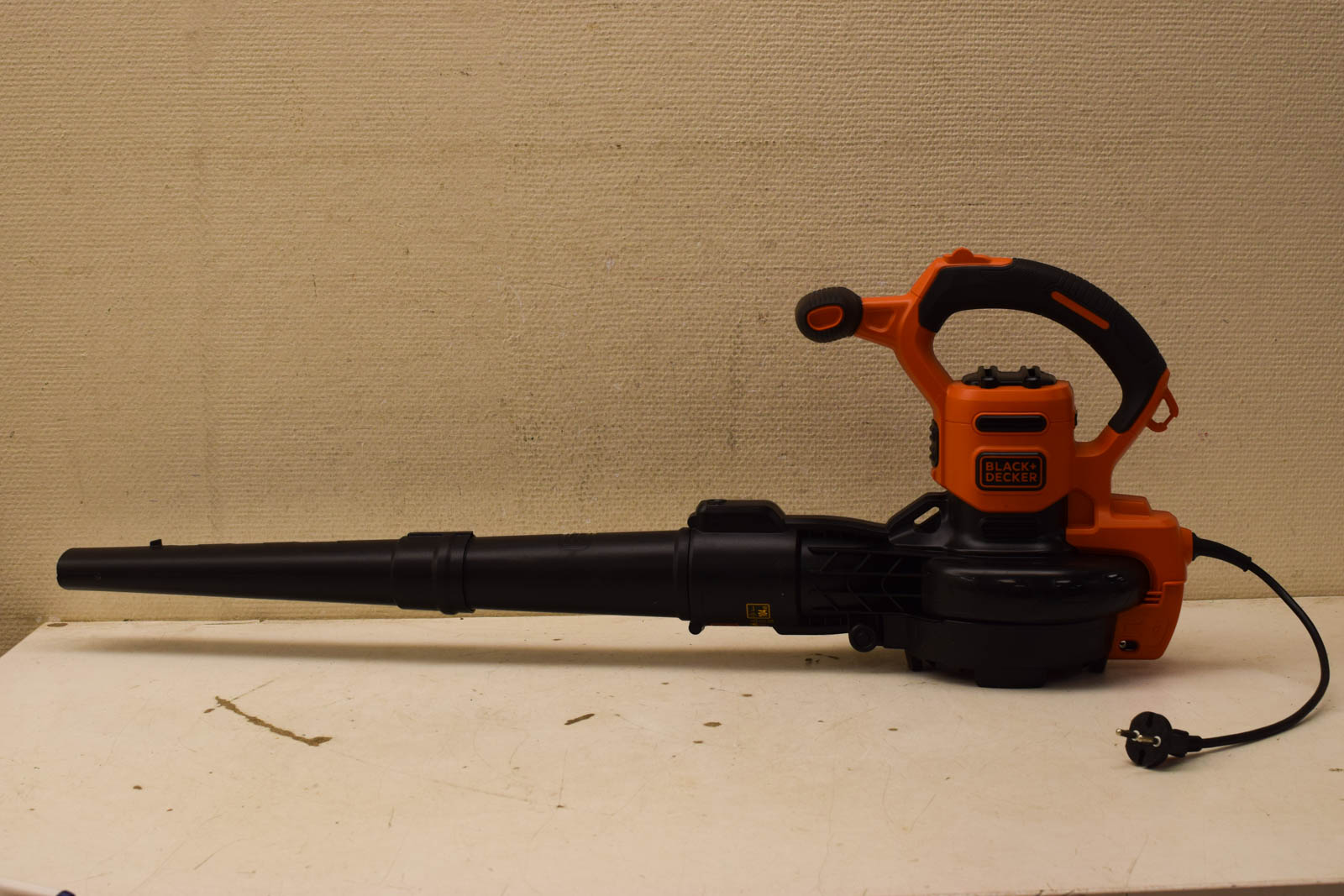 Alternative view of Black&Decker 3 in 1 Backpack    Blower  vac 3000 w  47277