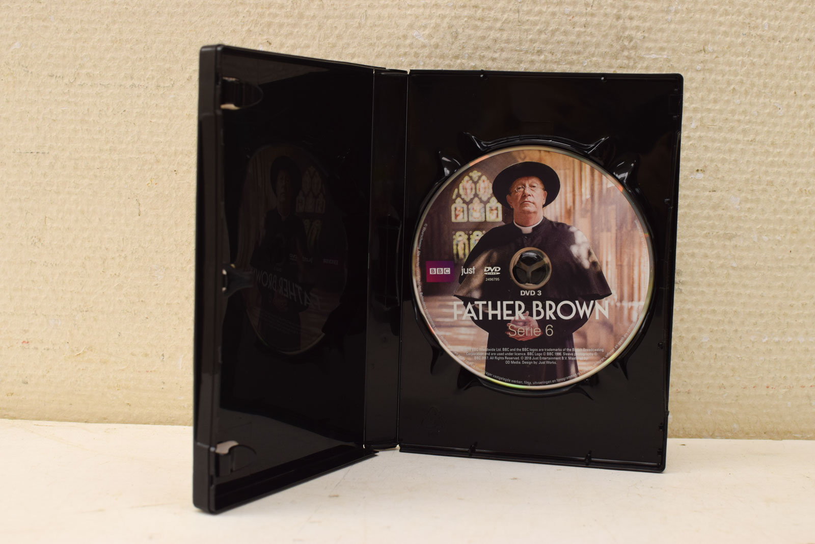 Alternative view of 3 DVD box Father Brown  47314