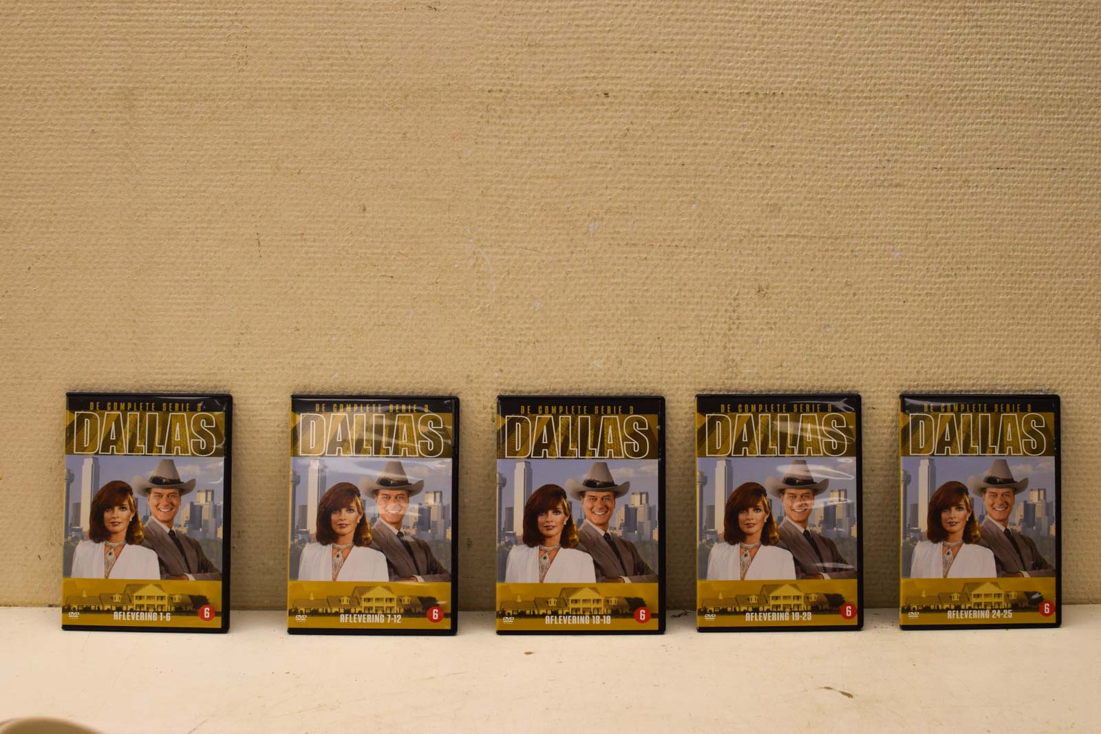Alternative view of 5 dvd box  Dalla de complete serie 3  47336